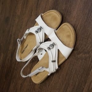 Minnetonka White Silvie Slingback Sandal Size 10M